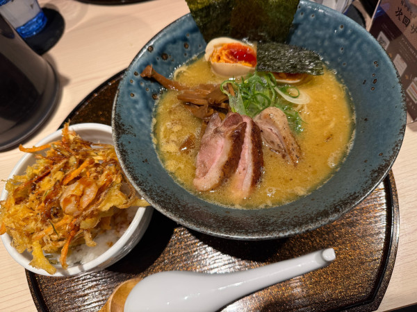 「特製鴨白湯そば」@東京鴨中華そば店の写真