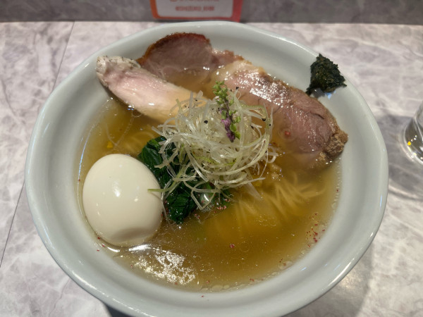 「3種のチャーシューと味玉の塩らーめん」@shizukuの写真