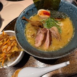 特製鴨白湯そば