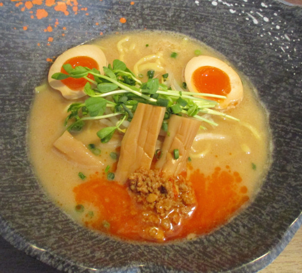 「牛骨醤油味玉ラーメン　1280円」@磯川ラーメンの写真