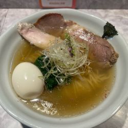 3種のチャーシューと味玉の塩らーめん