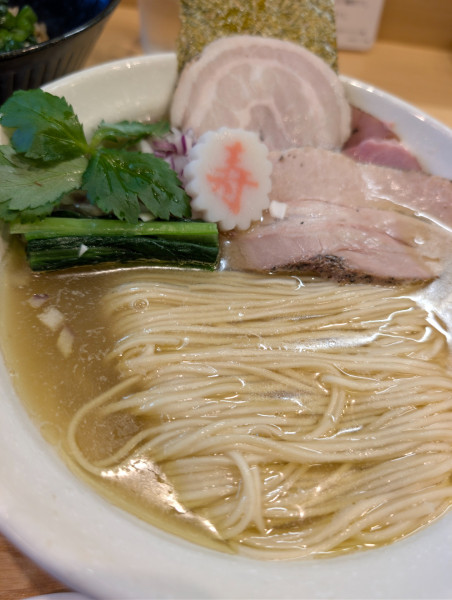 「特中華 貝だし淡麗塩」@中華そば うお静の写真