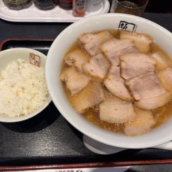 焼豚ラーメン大盛　サービスご飯