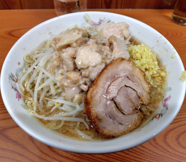 「ラーメン(麺少なめ) 1000円」@ラーメン二郎 亀戸店の写真