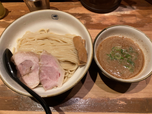 「つけ麺(大盛り)」@麺や 輝 中津店の写真
