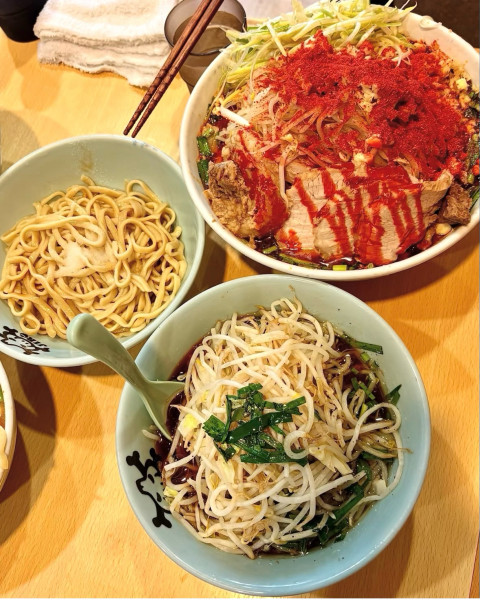 「小ラーメン 辛い奴（4倍） ブタ」@ラーメン二郎 八王子野猿街道店2の写真