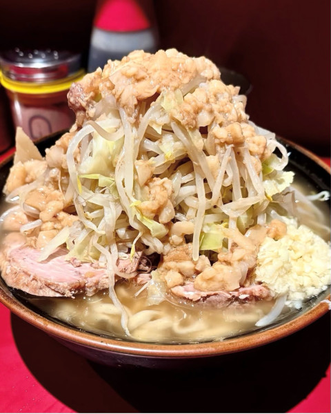 「豚4枚ラーメン  ニンニクスクナメ アブラ ヤサイ」@ラーメン二郎 荻窪店の写真