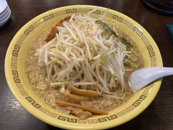 「もやし麺(麺大盛り　ニンニクトッピング)1200円」@江川亭 南多摩店の写真