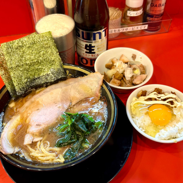 「朝ラーメン（やわらかめ・多め）＋ライス食べ放題＋ビール」@家系ラーメン 大輝家直系 大金家 門前仲町店の写真