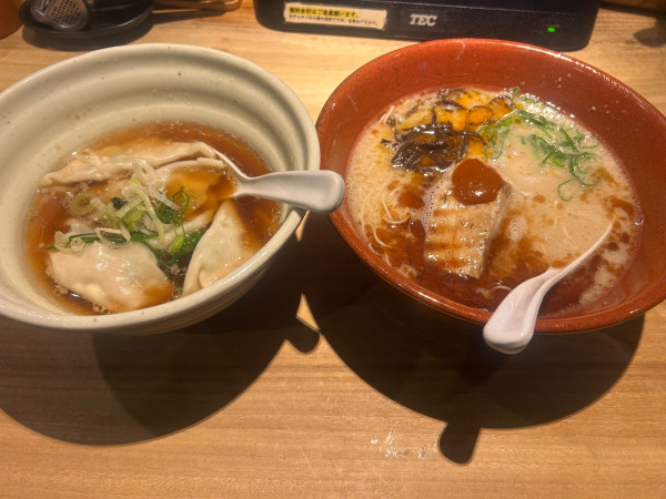 「黒風（990円）＋スープ餃子（590円）」@麺工房 風の杜の写真