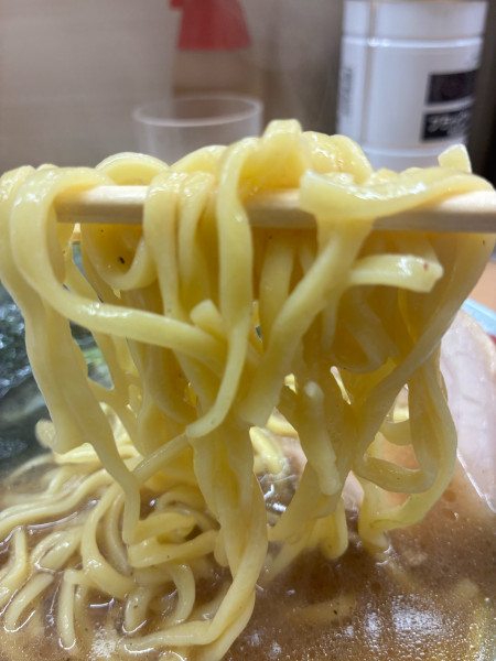 「ラーメン並850円」@横浜ラーメン 町田家 新宿南口店の写真