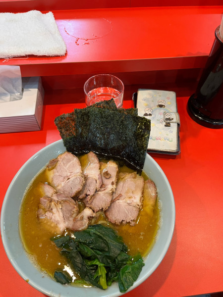 「チャーシュー麺1100円、硬濃」@横浜家系ラーメン 黄金家 新町店の写真
