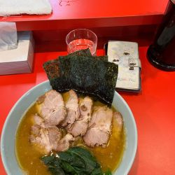 チャーシュー麺1100円、硬濃