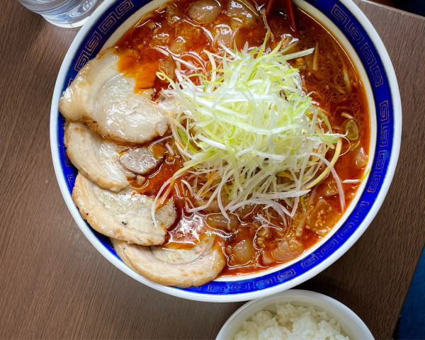 「チャーシュー担々麺(1330円)/半ライス(130円)」@江ざわの写真