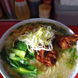 パイカラーメン