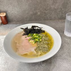 牡蠣塩ラーメン