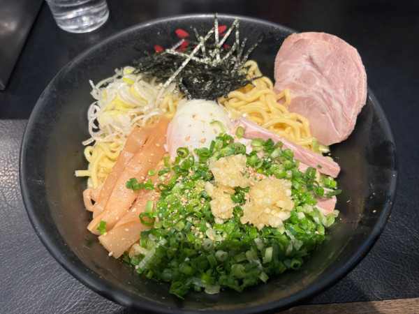 「辛味噌油そば＋Bトッピング＋Wにんにく」@東京油組総本店 池袋組の写真