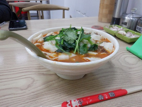 「麻辣刀削面（小）」@溢香阁の写真