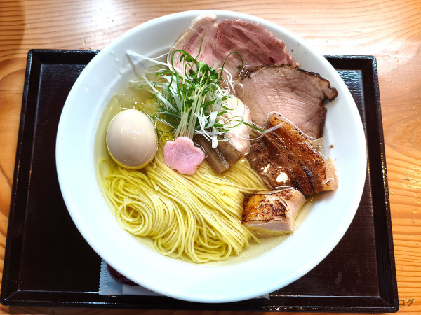 「味玉肉そば（塩）麺大盛り」@鶏出汁中華そば 珀寛流の写真