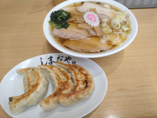 「手打ちチャーシューメン＋手作り餃子３個」@青竹手打ちラーメン しまだやの写真