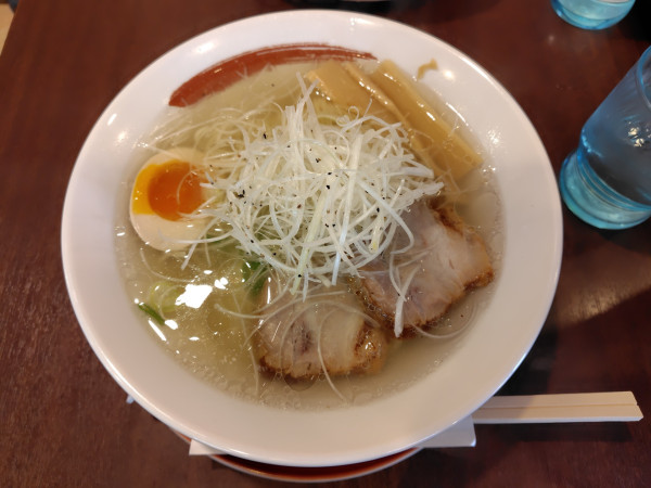 「元祖葱らーめん白（塩）1243円」@拉麺本家夢屋 扇町店の写真