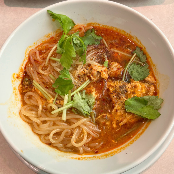 「ユッケジャン麵(ﾌﾟﾚﾐｱﾑｺｰｽ)」@漫遊亭 千葉ニュータウン店の写真