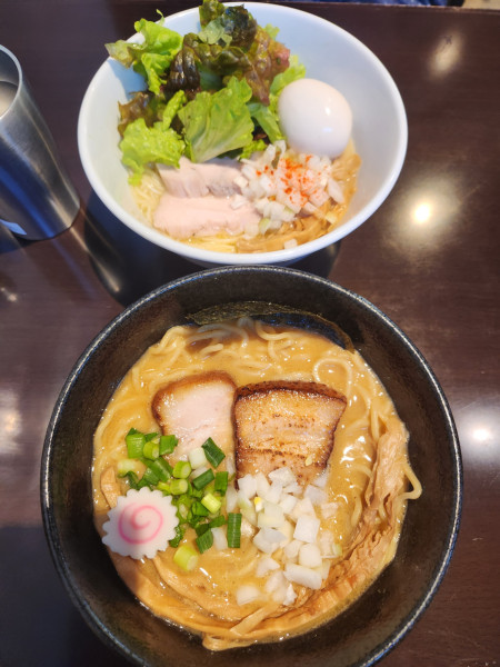 「濃厚中華そば醤油」@中華そば 輝羅の写真