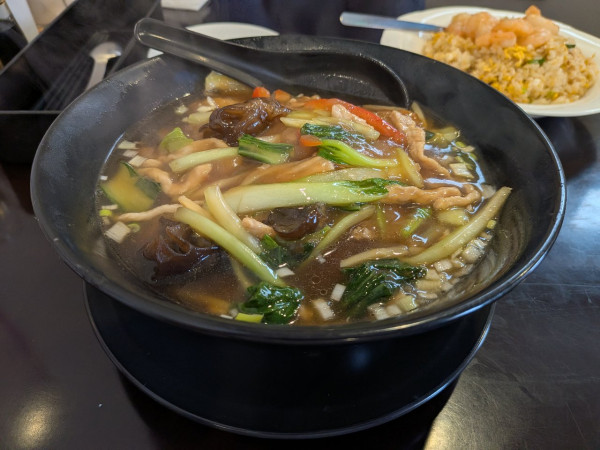 「肉絲湯麺（豚肉の細切りあんかけ汁そば）」@中国料理 菜香の写真