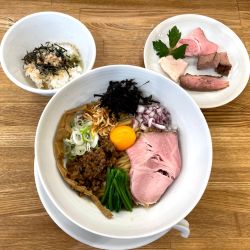 ＜限定＞ 鶏油そば (飯割り付き)＋肉増し+鴨チャー+和え玉