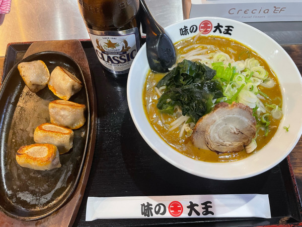 「元祖カレーラーメン¥1,200蝦夷鹿餃子¥550」@味の大王 総本店の写真