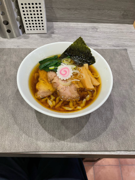 「醤油ラーメン」@手打ち 蓮の写真