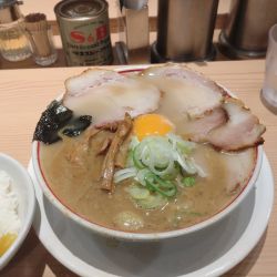 特製濃厚とろりそば＋ライス