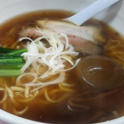 玉子ラーメン 930円