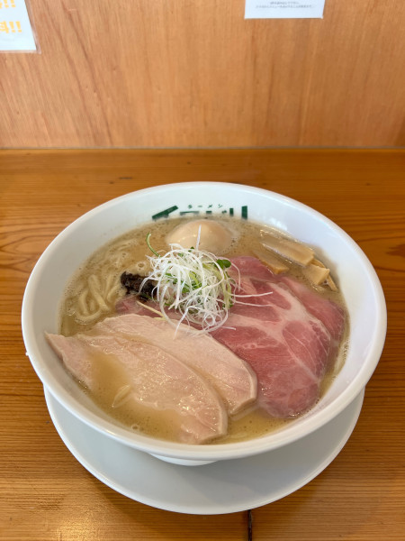 「特製ラーメン」@ラーメン イロドリの写真