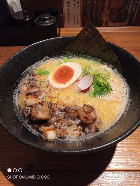 「特製炭焼鶏そば」@鶏そば炭や 常総店の写真