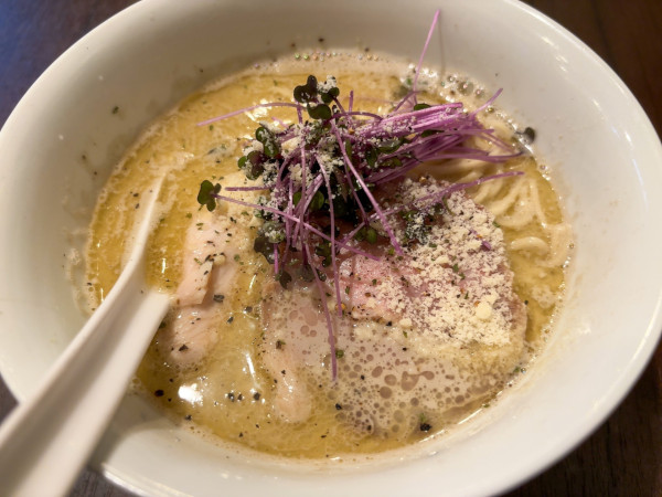 「【限定】帆立×煮干しそば」@麺や でこの写真