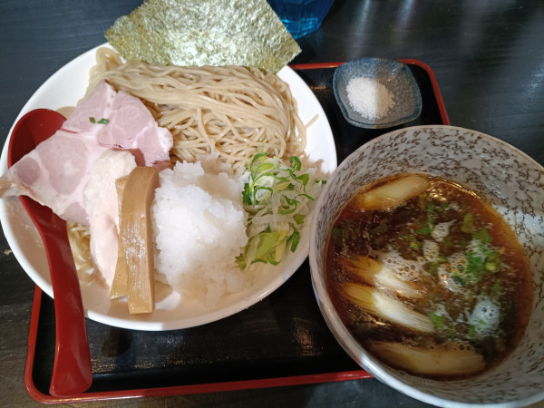 「限定　冬大根のおろしつけ麺　　1080円」@らぁ麺すみれ堂の写真