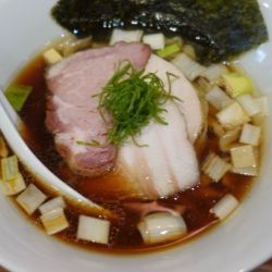 手揉み中華そば(醤油)