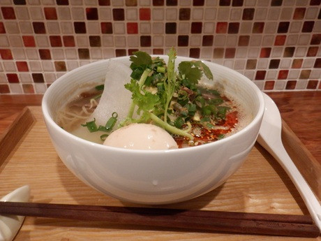 「中華薬膳牛肉そば」@舞麦 UMAIの写真