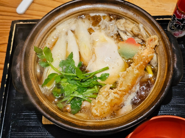 「【冬限定】鍋焼きうどん　1380円」@花善の写真