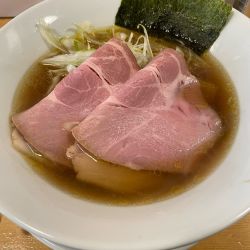 醤油らぁめん　830円