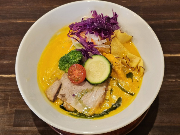 「【限定】深浦雪人参と貝出汁のポタージュそば　1700円」@sobabar Ciliegioの写真