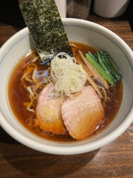 「醤油らーめん」@櫻井中華そば店の写真