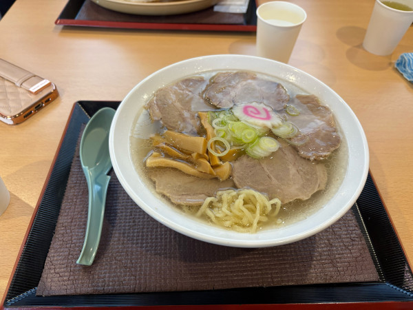 「しおチャーシューメン1050円」@猪屋の写真