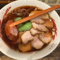 醤油チャーシュー麺