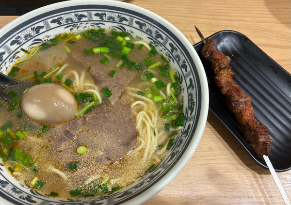 「蘭州拉麺セット　1300円」@火焔山蘭州拉麺 池袋店の写真