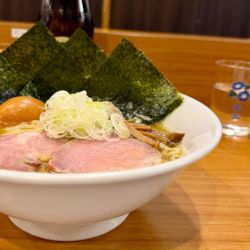 全部のせ塩らーめん手もみ麺