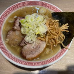 肩ロースラーメン　塩