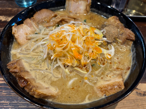 「チャーシュー麺大盛り」@麺や 蒼 AOIの写真
