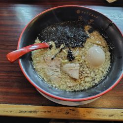 燕黒ラーメン